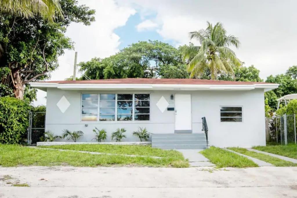 Modern 5 Bedroom Miami Home 15 Min To The Beach Exterior foto